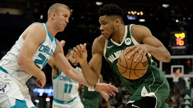 雄鹿横扫黄蜂，取得五连胜