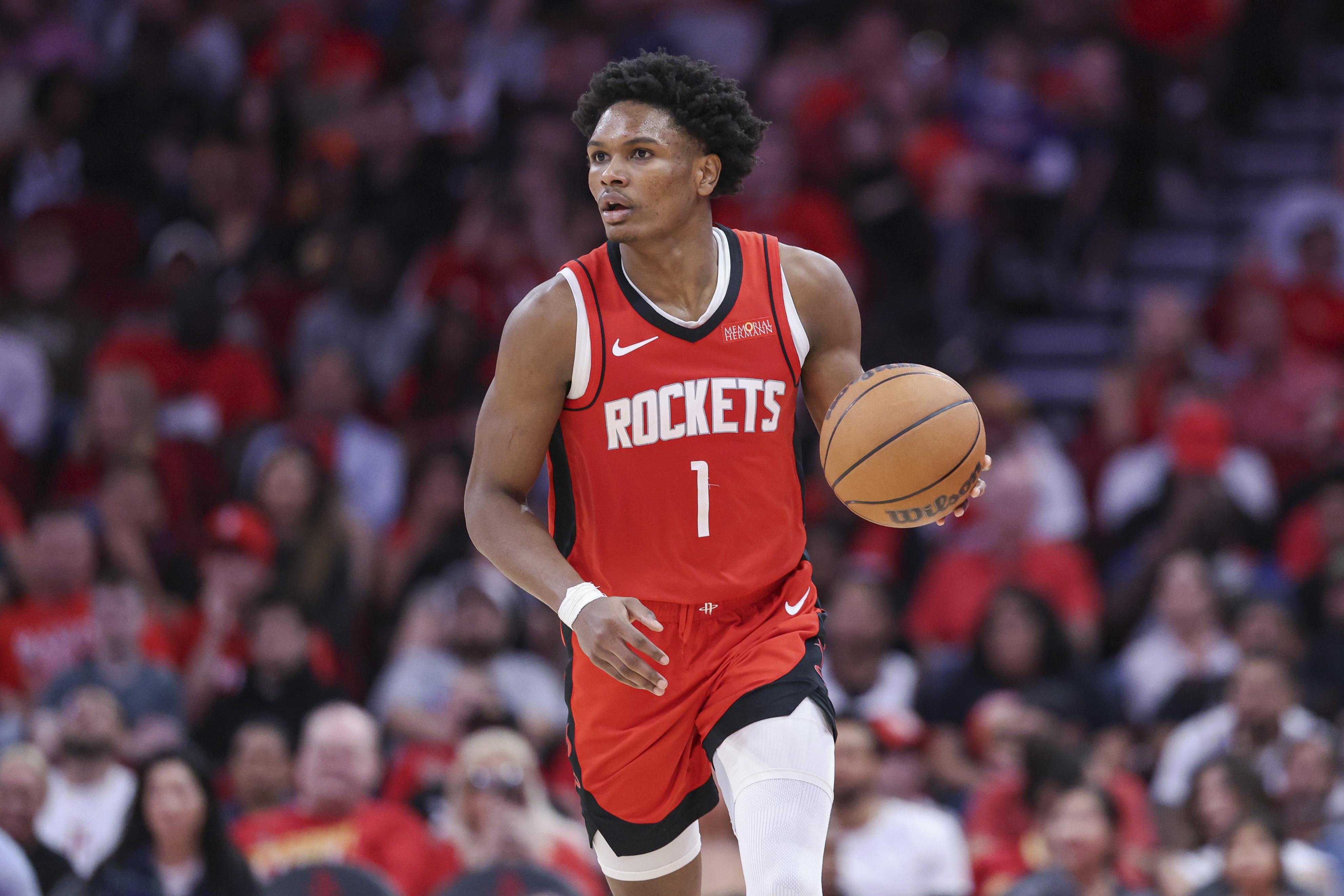 火箭击败公牛，保持不败金身