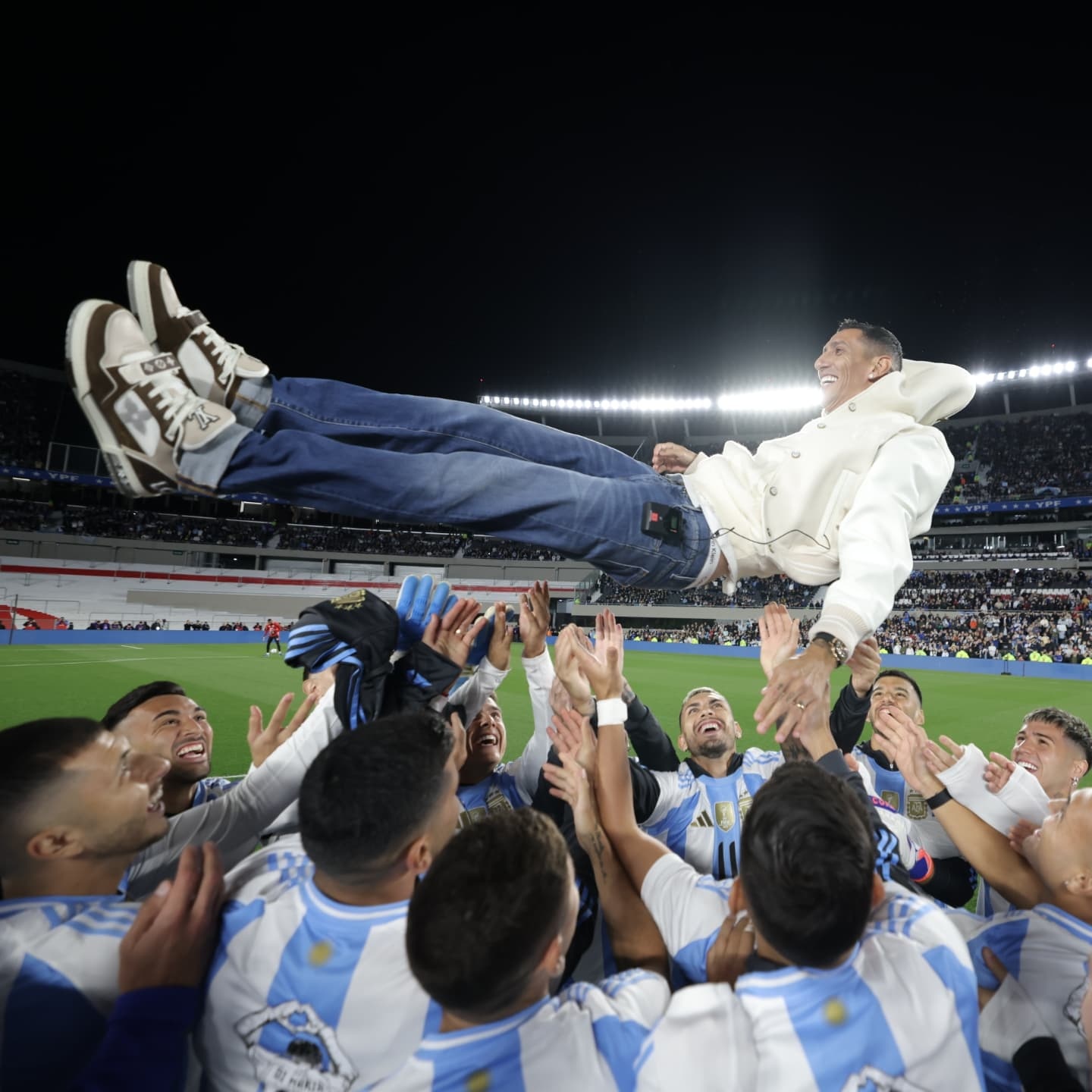 关于阿根廷队伍斩获铜牌，赛场风采的信息