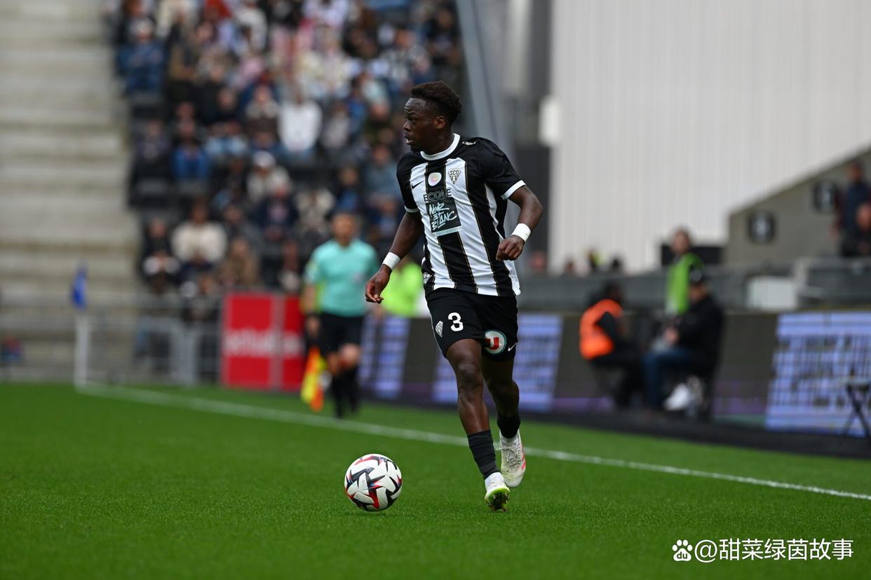 昂热客场战平里尔，保持不败势头的简单介绍